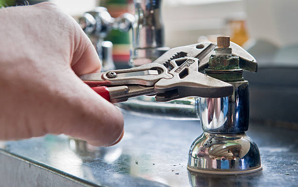 24/7 water damage repair in Mayflower Village, CA